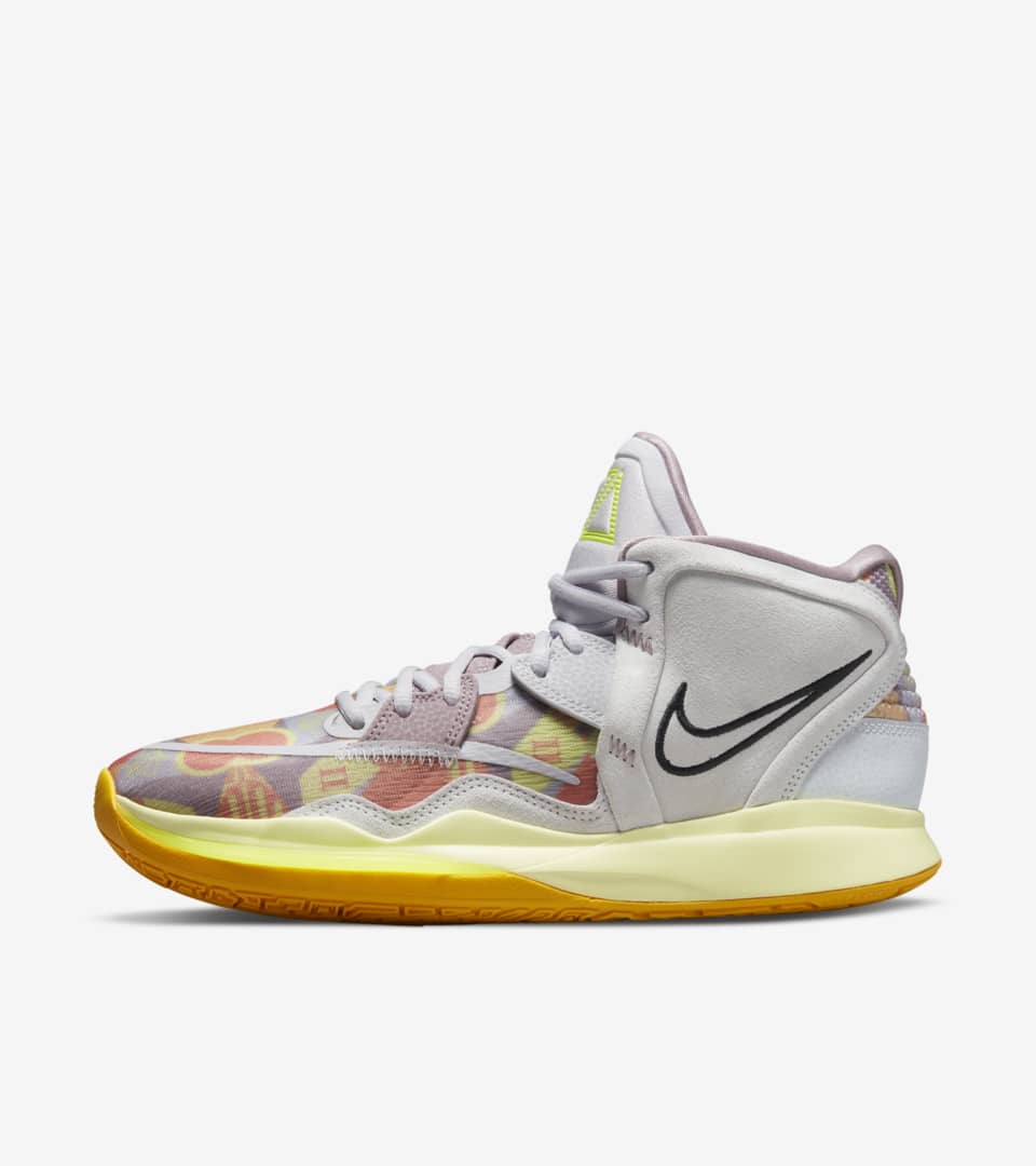 Kyrie Infinity \