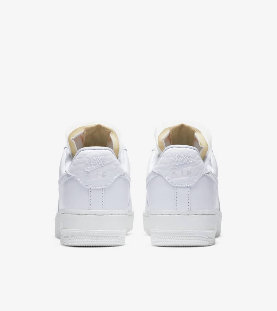 white laces nike air force 1