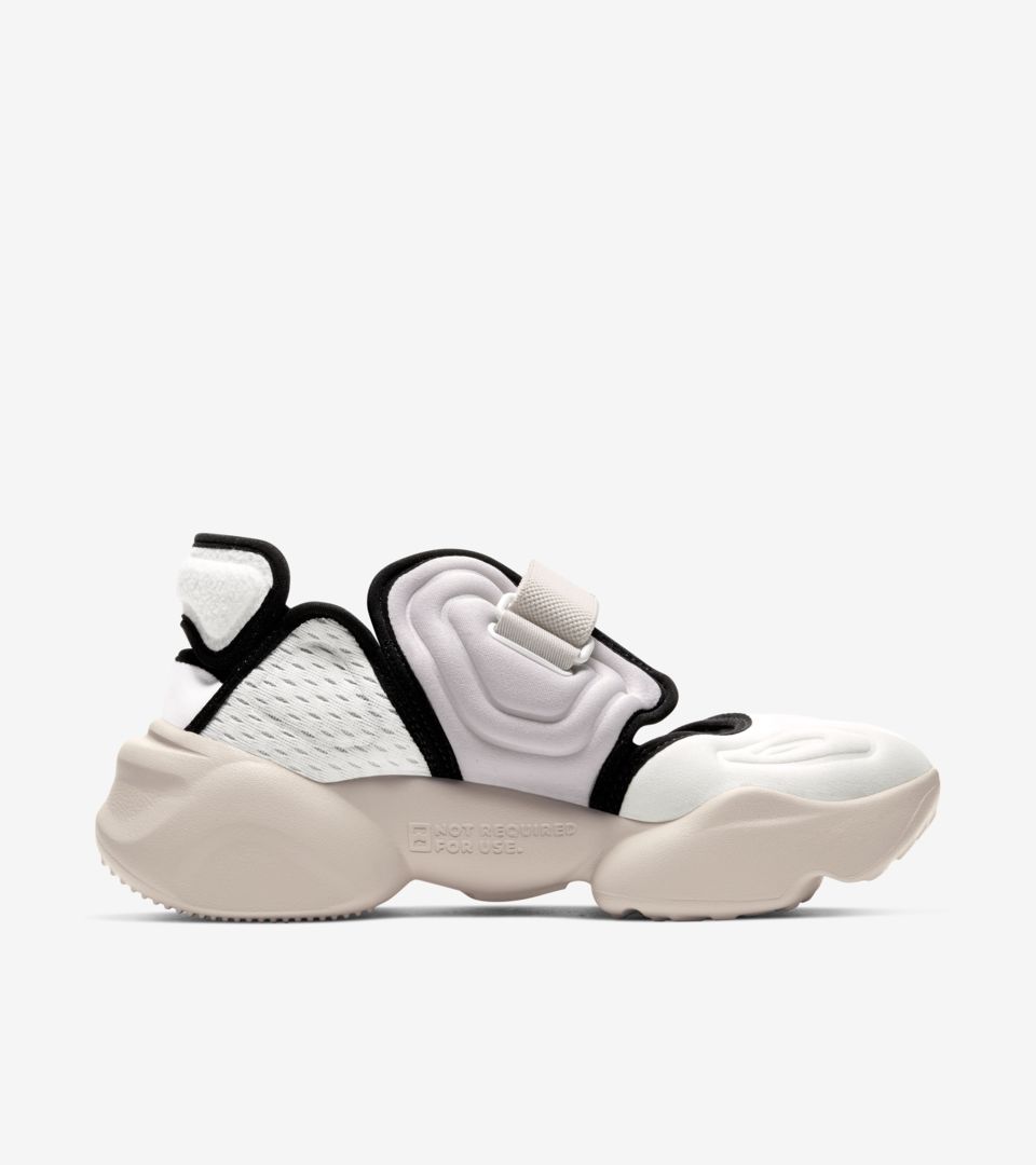 NIKE公式】レディース エア アクア リフト 'White/Summit White' (BQ4797-100 / W NIKE AIR AQUA  RIFT). Nike SNKRS JP