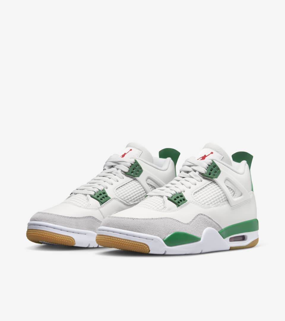 枚数限定 Nike SB × Air Jordan 4 \