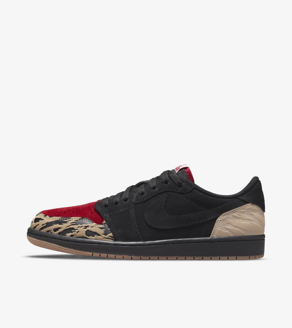 Air Jordan 1 Low x SoleFly 'Black and Sport Red' (DN3400-001 