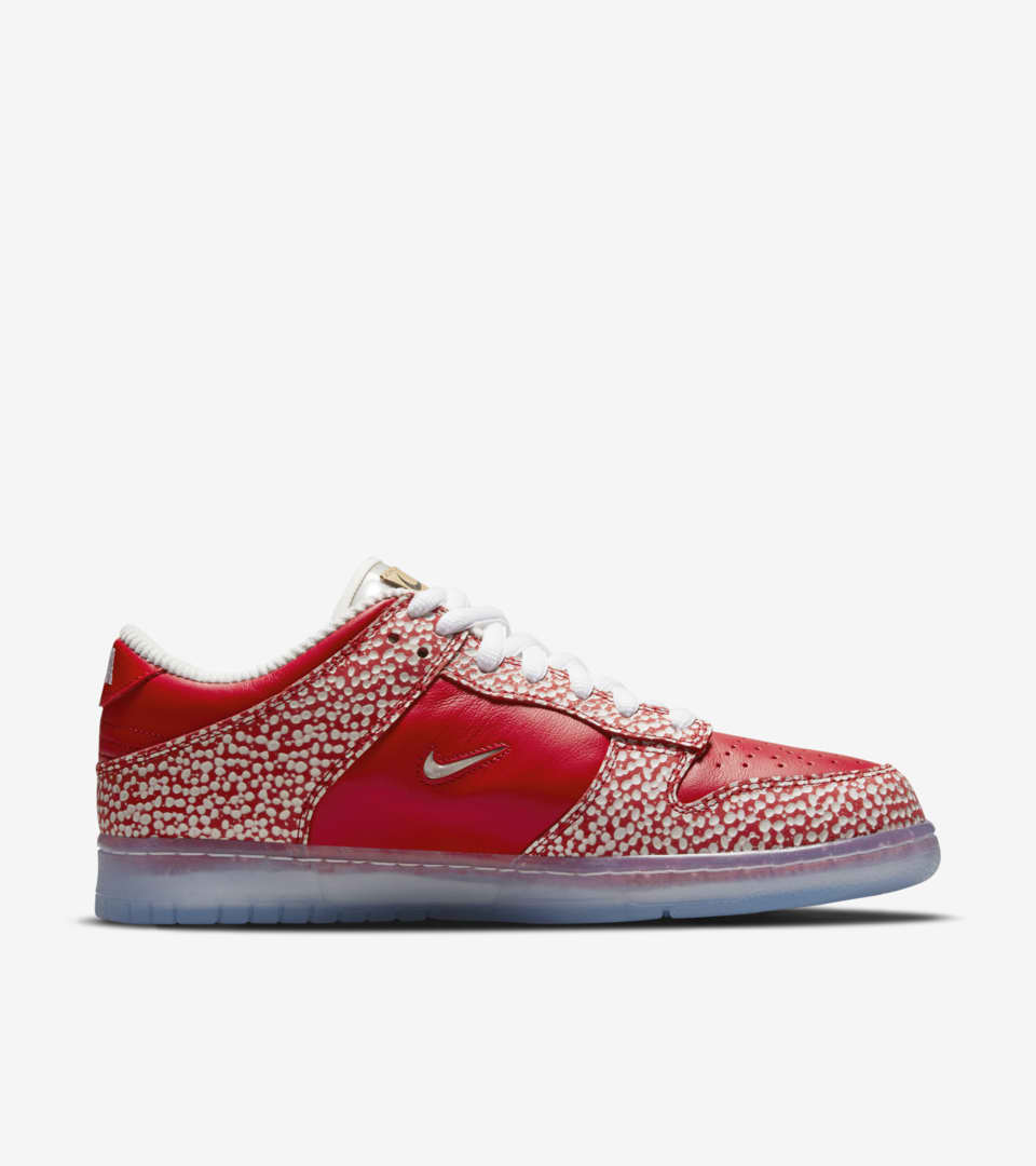 SB Dunk Low x Stingwater 'Magic Mushroom' — releasedatum. Nike SNKRS BE