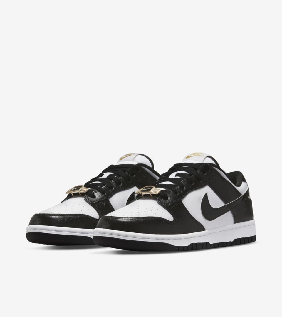 NIKE DUNK LOW レトロ SE Black and White ダンク