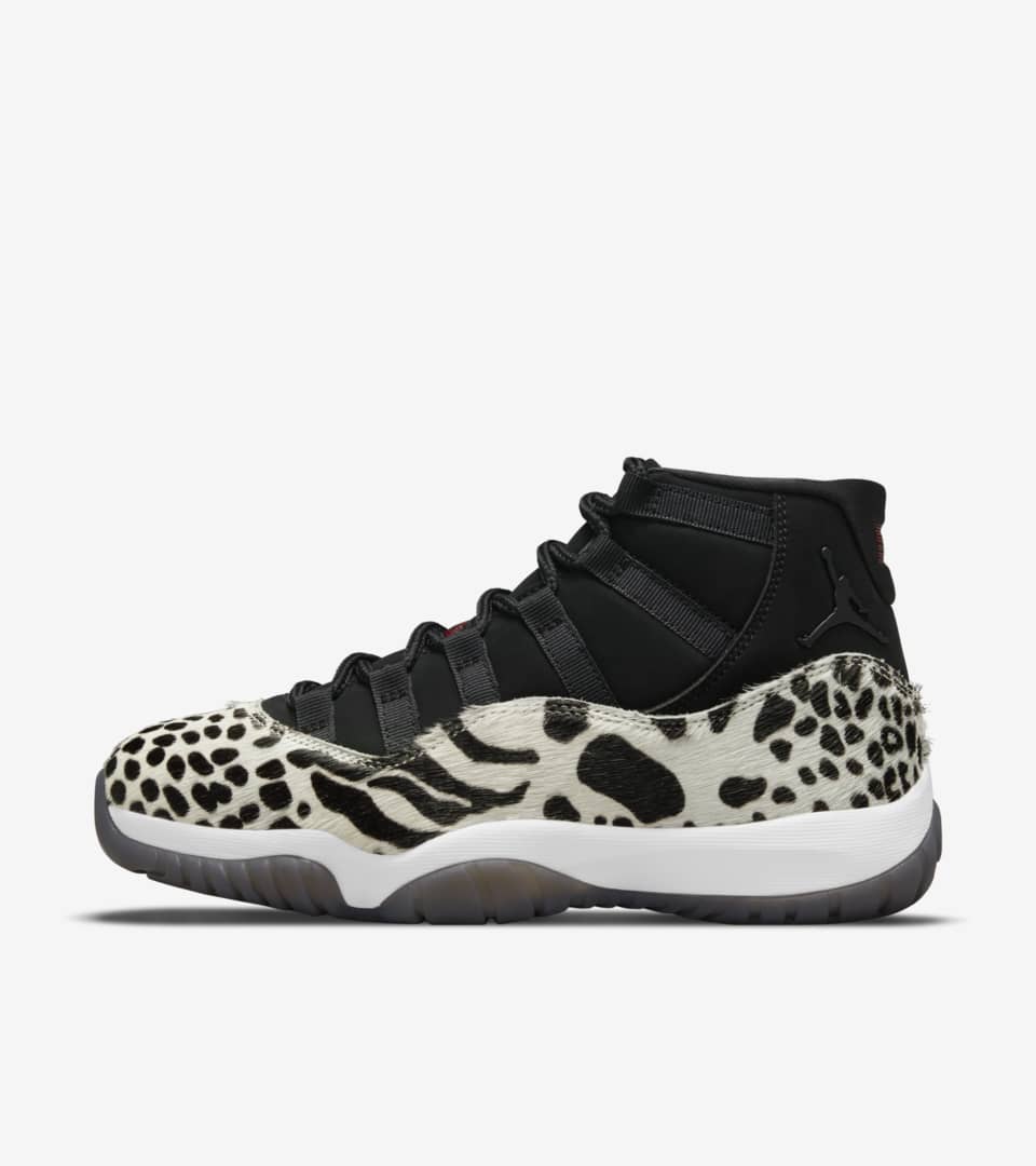 Date de sortie de la Air Jordan 11 « Black and White » pour Femme  (AR0715-010). Nike SNKRS FR