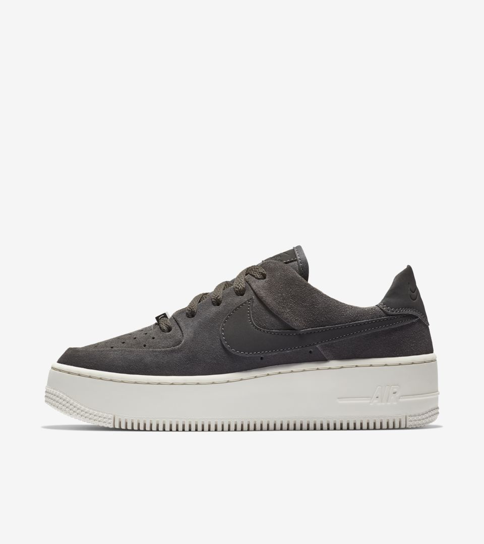 nike air force one womens low