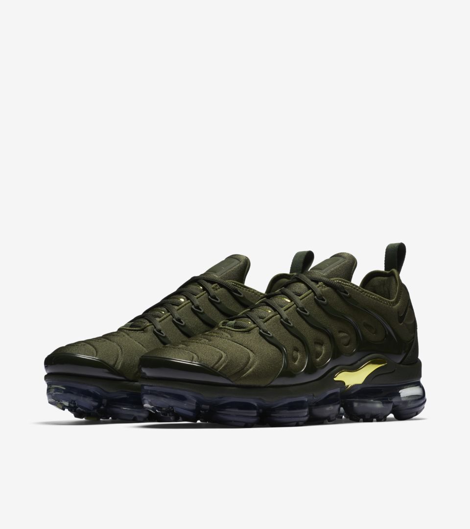 air max vapormax plus retuned air