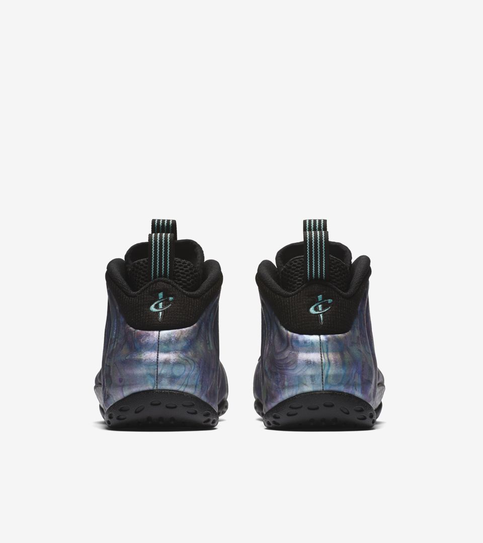 foamposite aurora