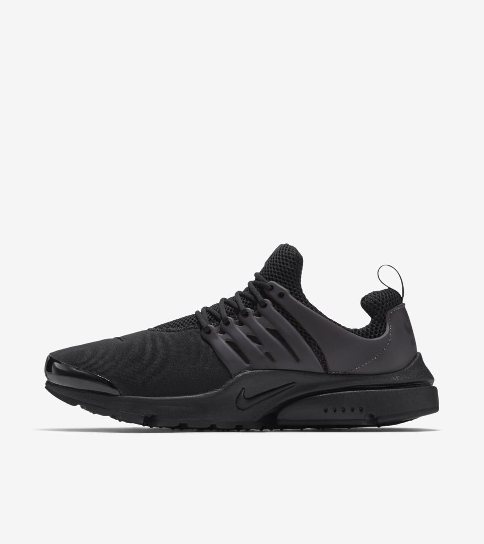 nike air presto triple black