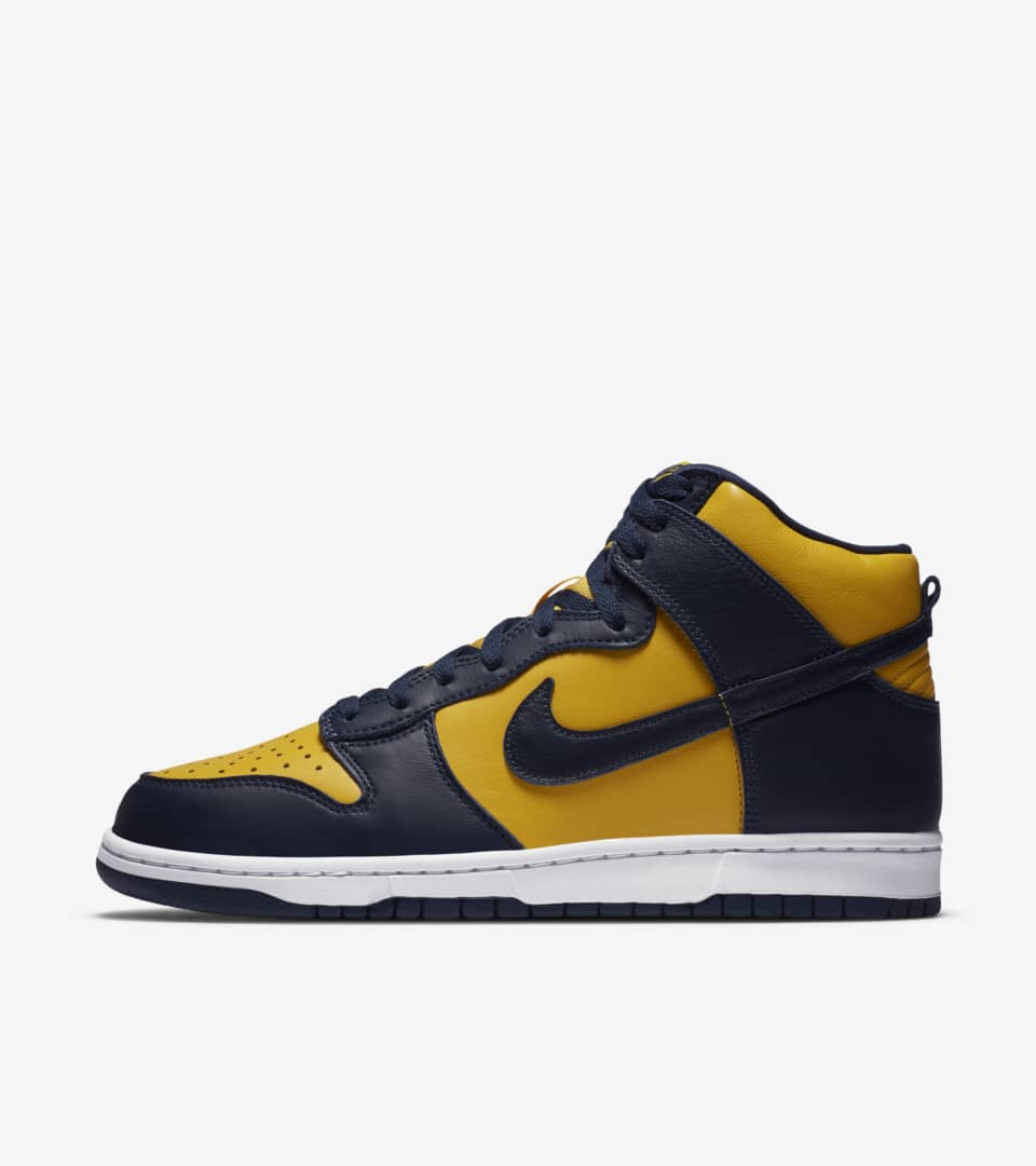 スニーカーnike dunk high ダンク　ハイ　maize and Blue