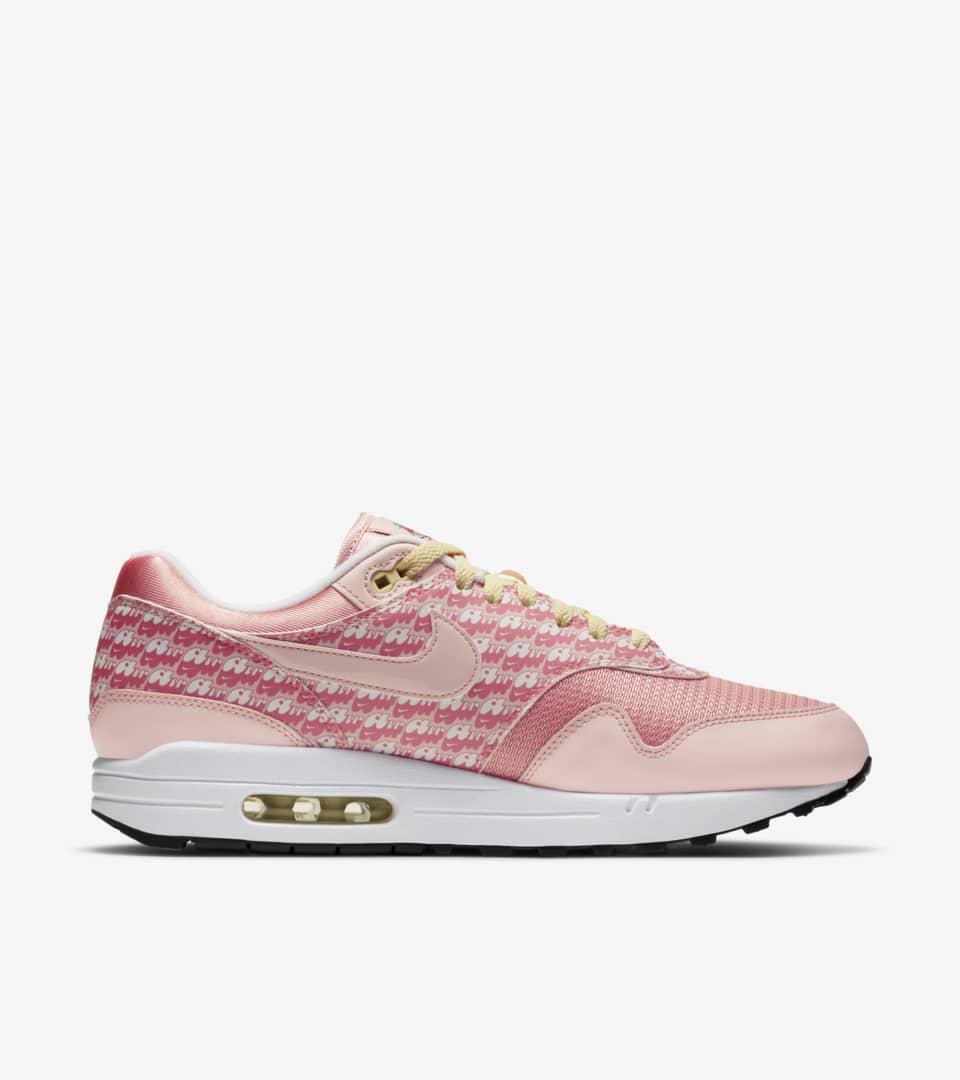 nike pink lemonade