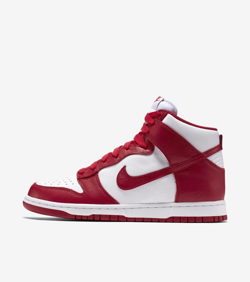 red wite and bule nike dunks