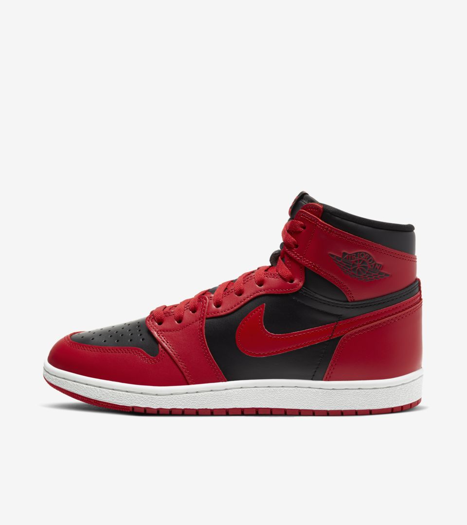 Air Jordan 1 Retro 'Chicago' Release Date. Nike SNKRS