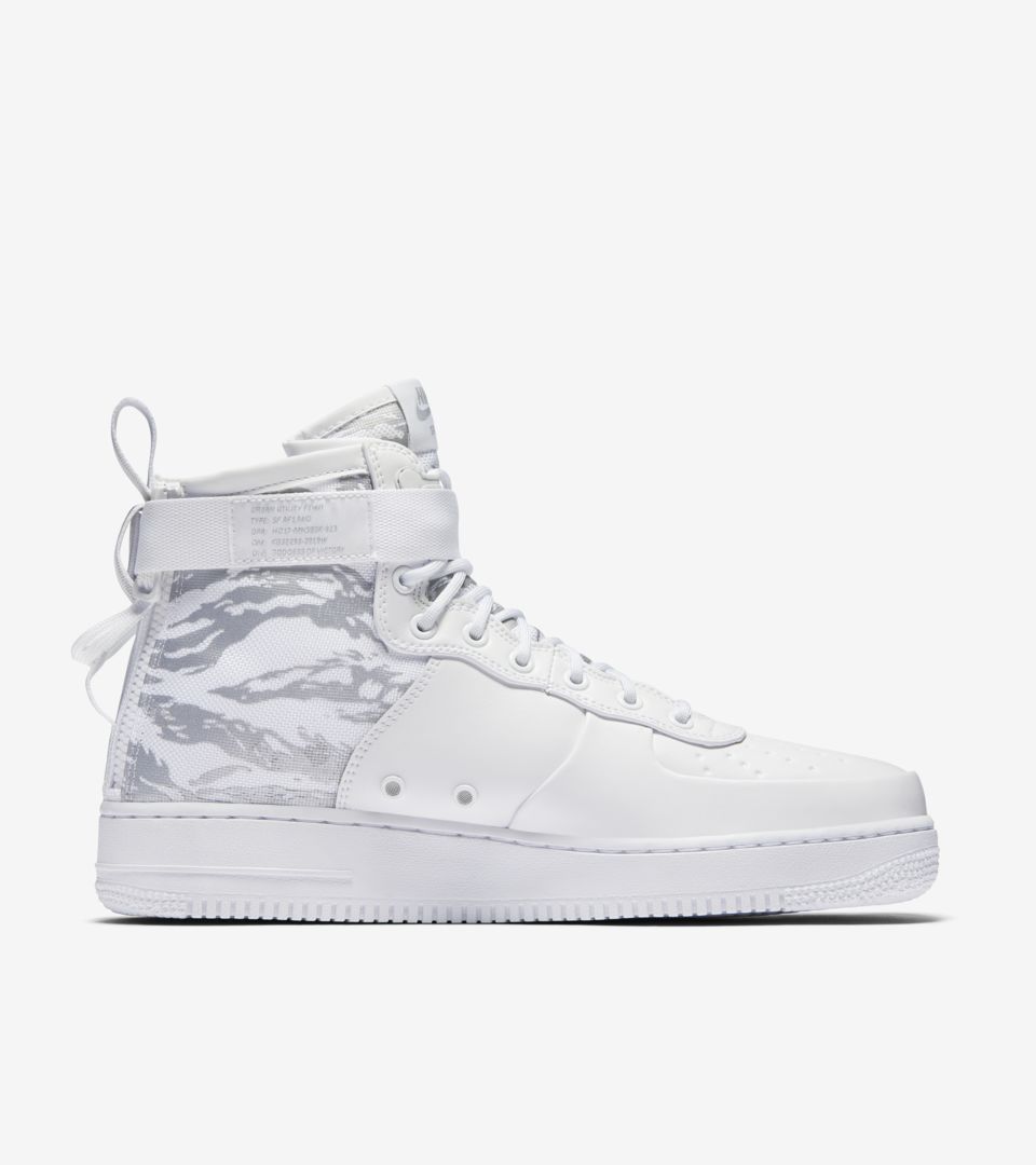 nike air force mid winter