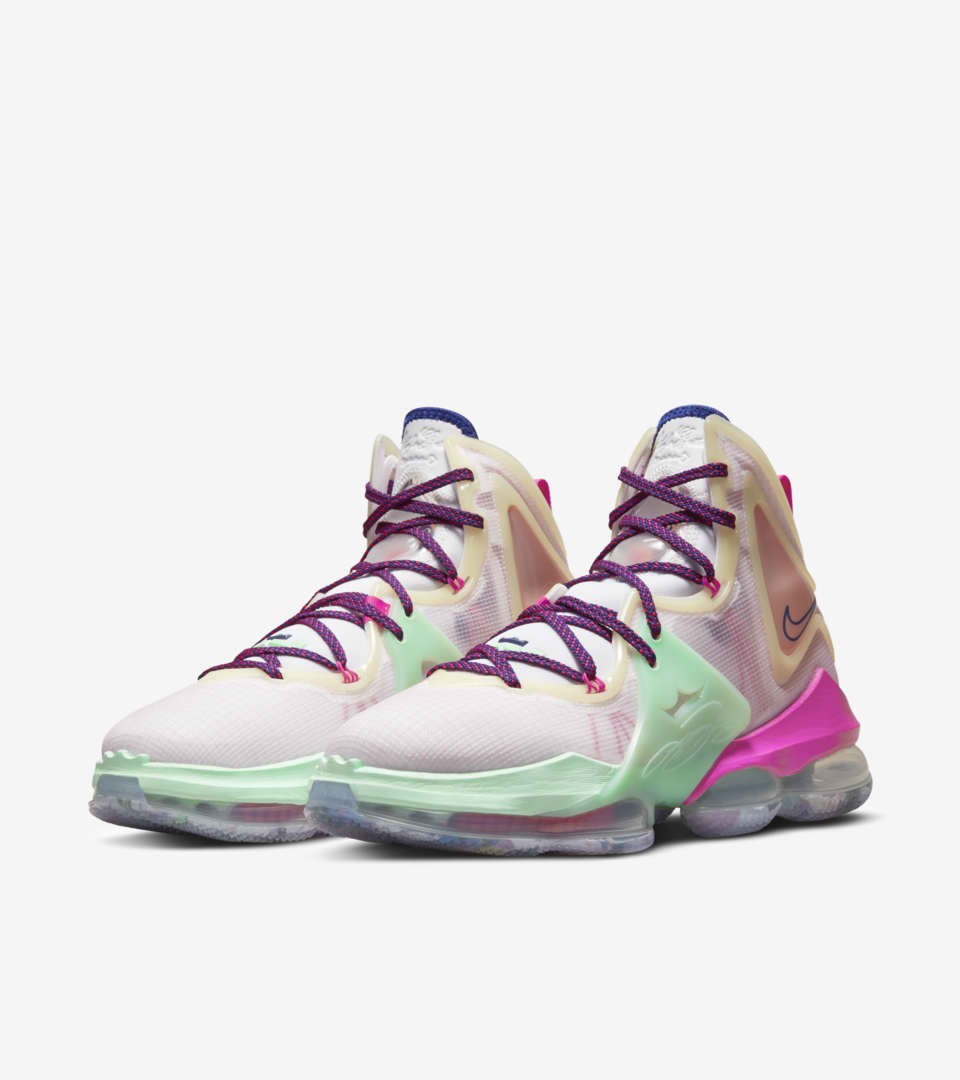 LeBron 19 'Love Letter' 發售日期. Nike SNKRS TW