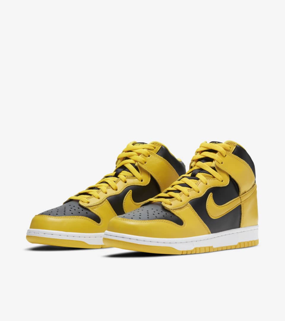 Nike high tops yellow cheap and black