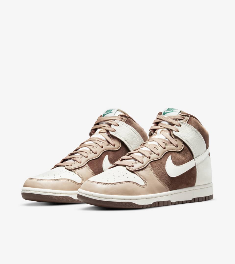 chocolate brown nike dunks