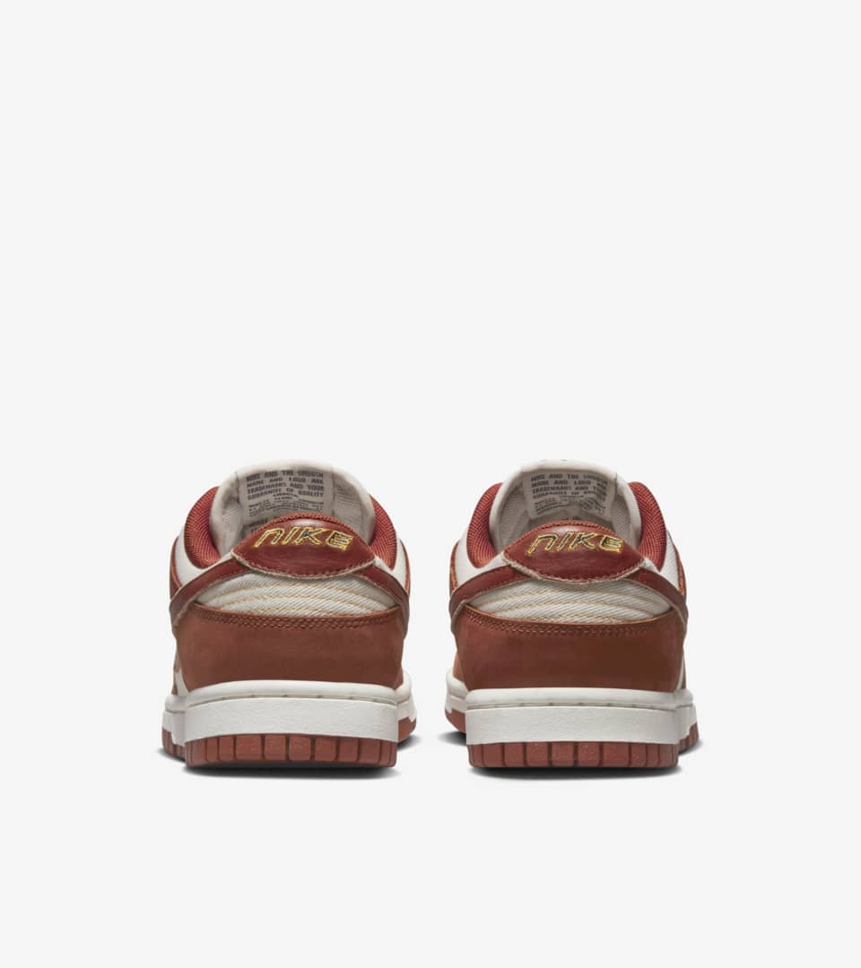 Women's Dunk Low 'Light Orewood Brown and Rugged Orange' (DZ2710-101)  Release Date. Nike SNKRS ID
