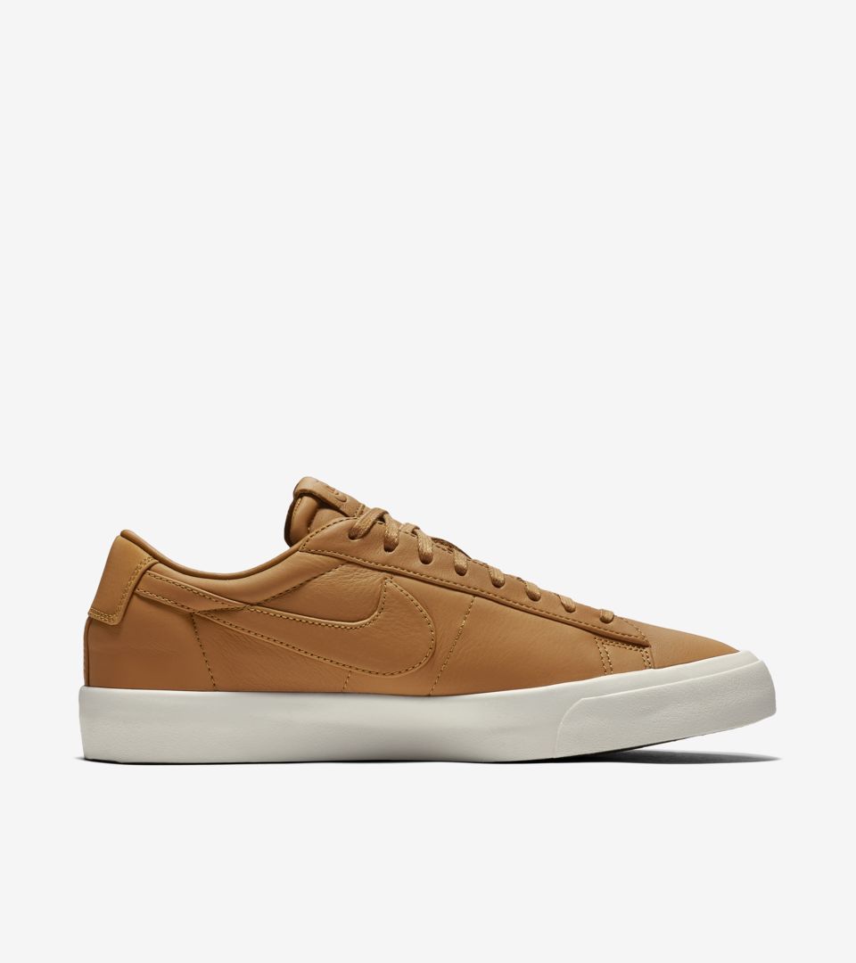 ナイキラボ ブレーザー スタジオ LOW 'Desert Ochre'. Nike SNKRS JP