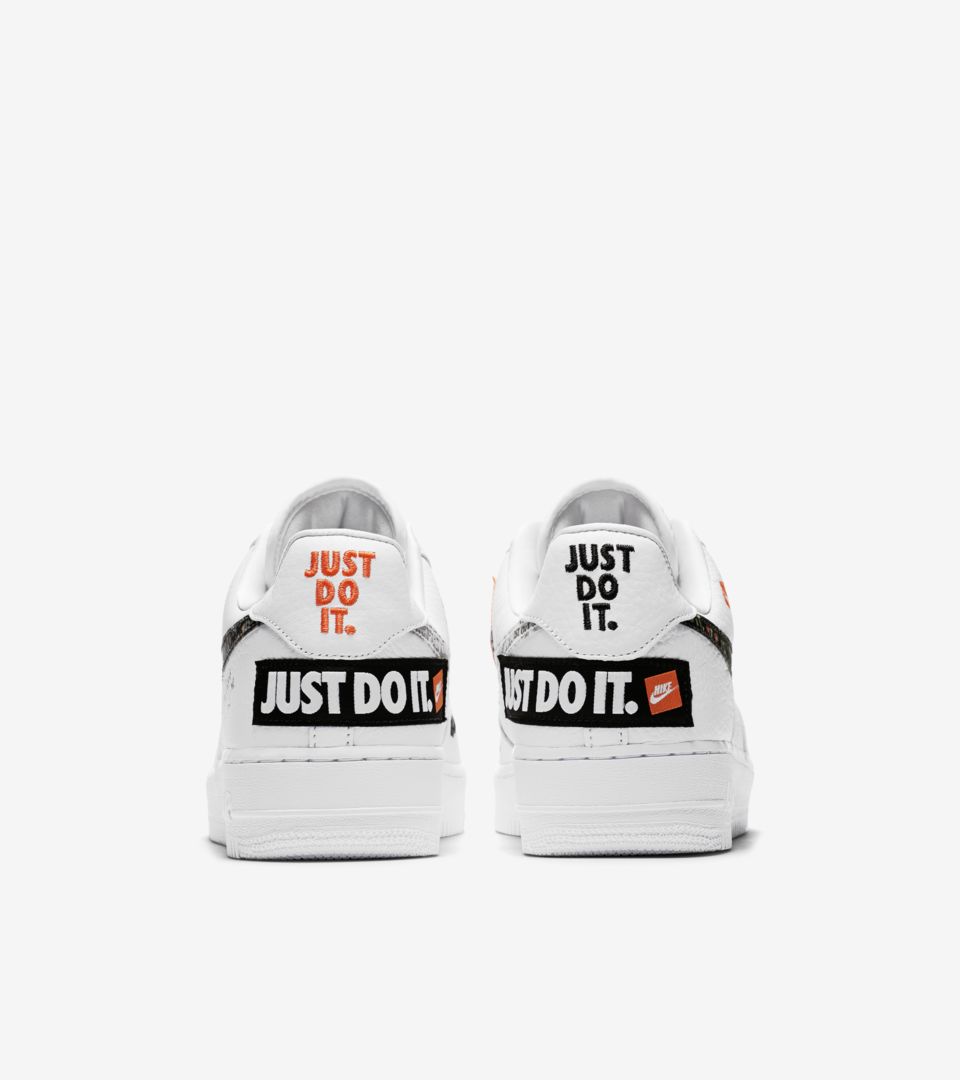 Nike Air Force 1 Premium 'Just Do It' Release Date. Nike SNKRS ID صور مفاتيح