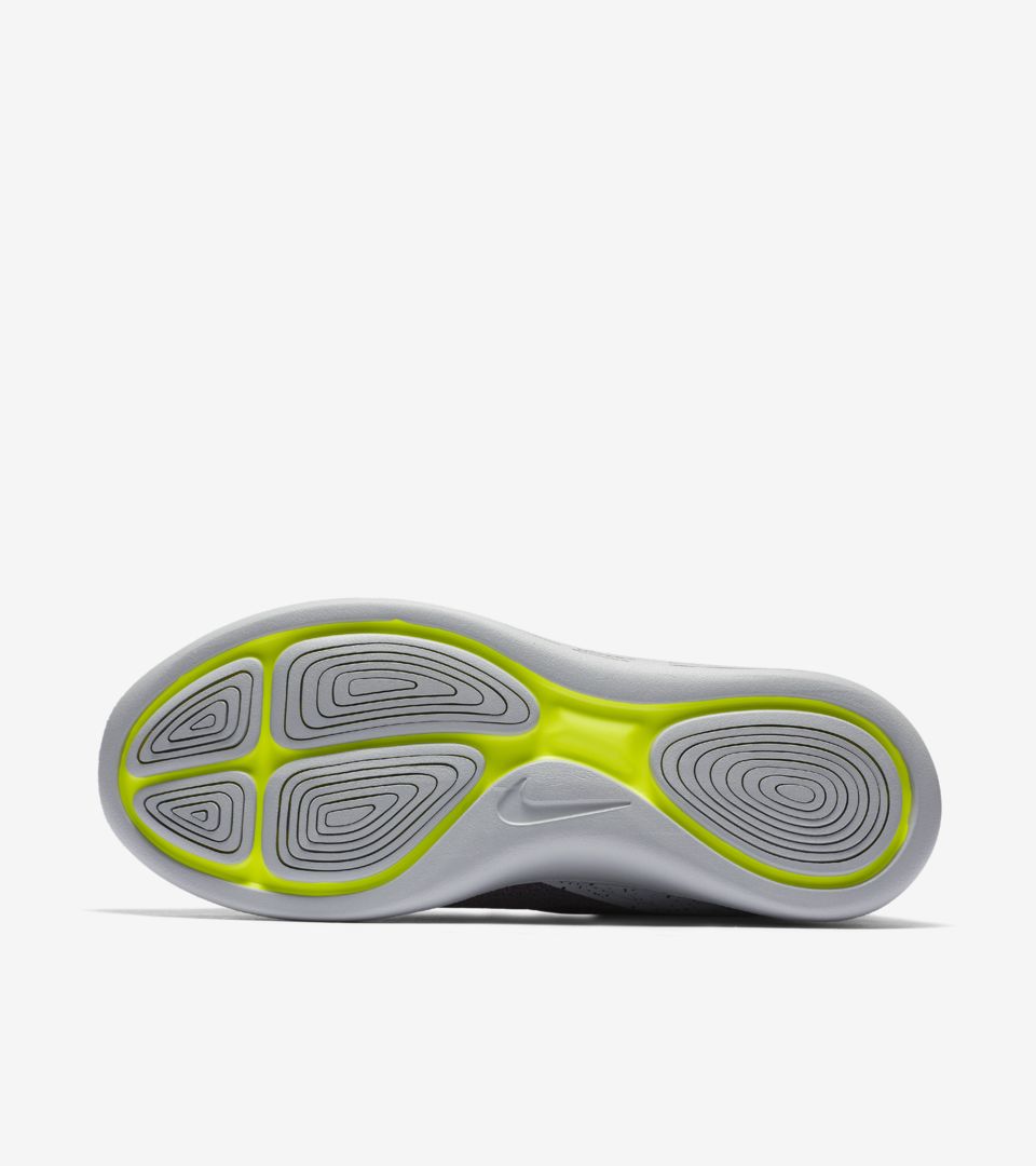 Exactamente Feudal maximizar Nike LunarCharge Essential "Violet Dust" para mujer. Nike SNKRS ES
