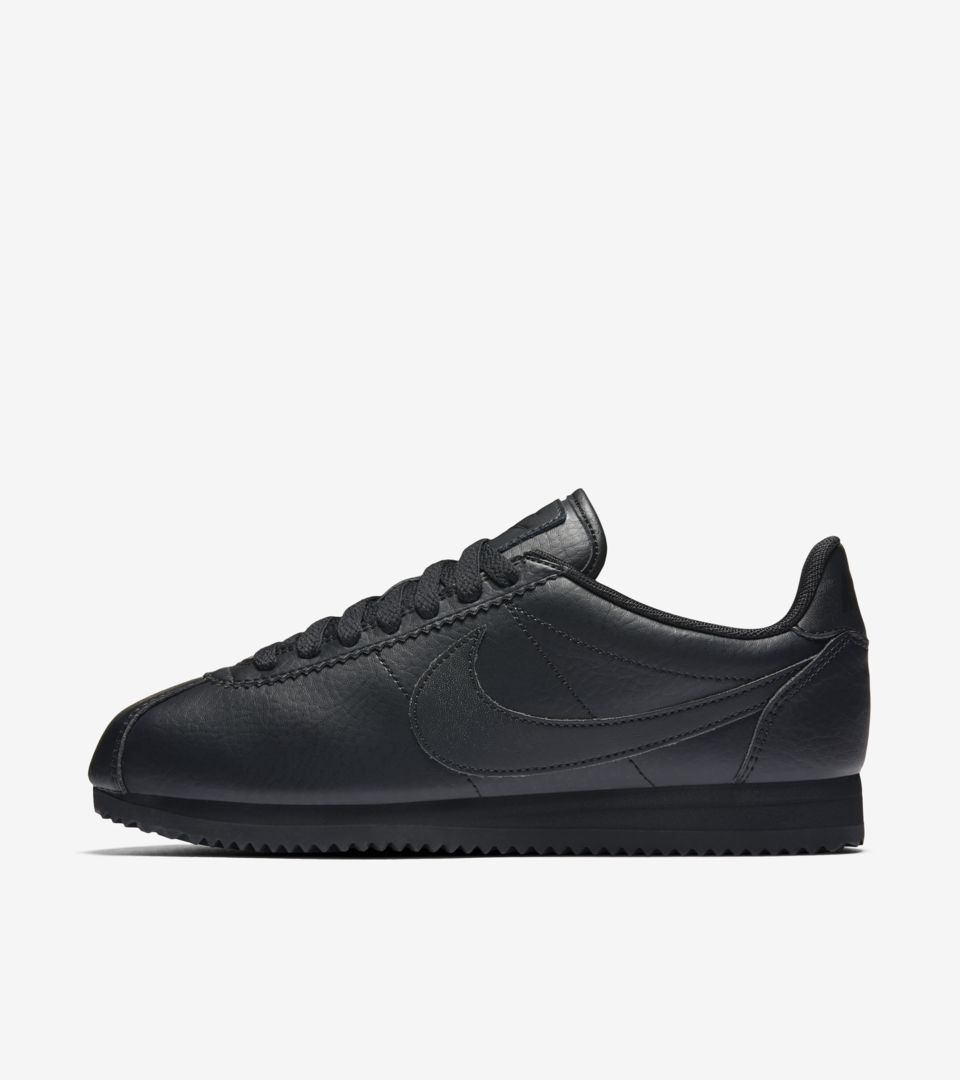 nike classic cortez leather triple black