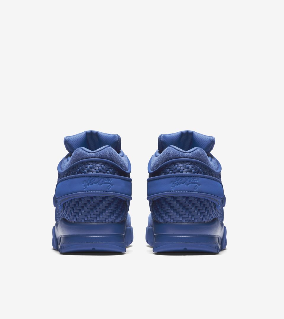 V. Cruz 'Rush Blue'. Nike SNKRS