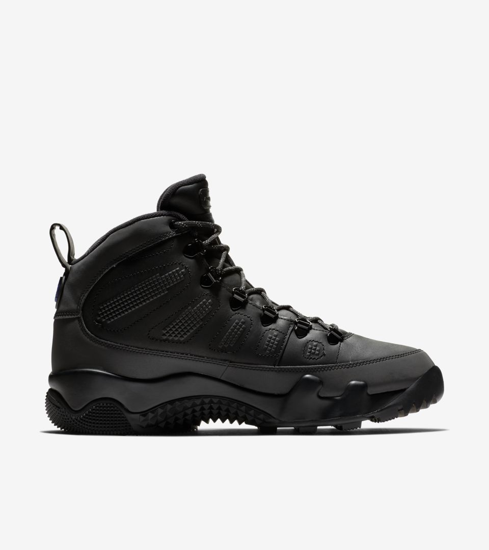 all black jordan boots