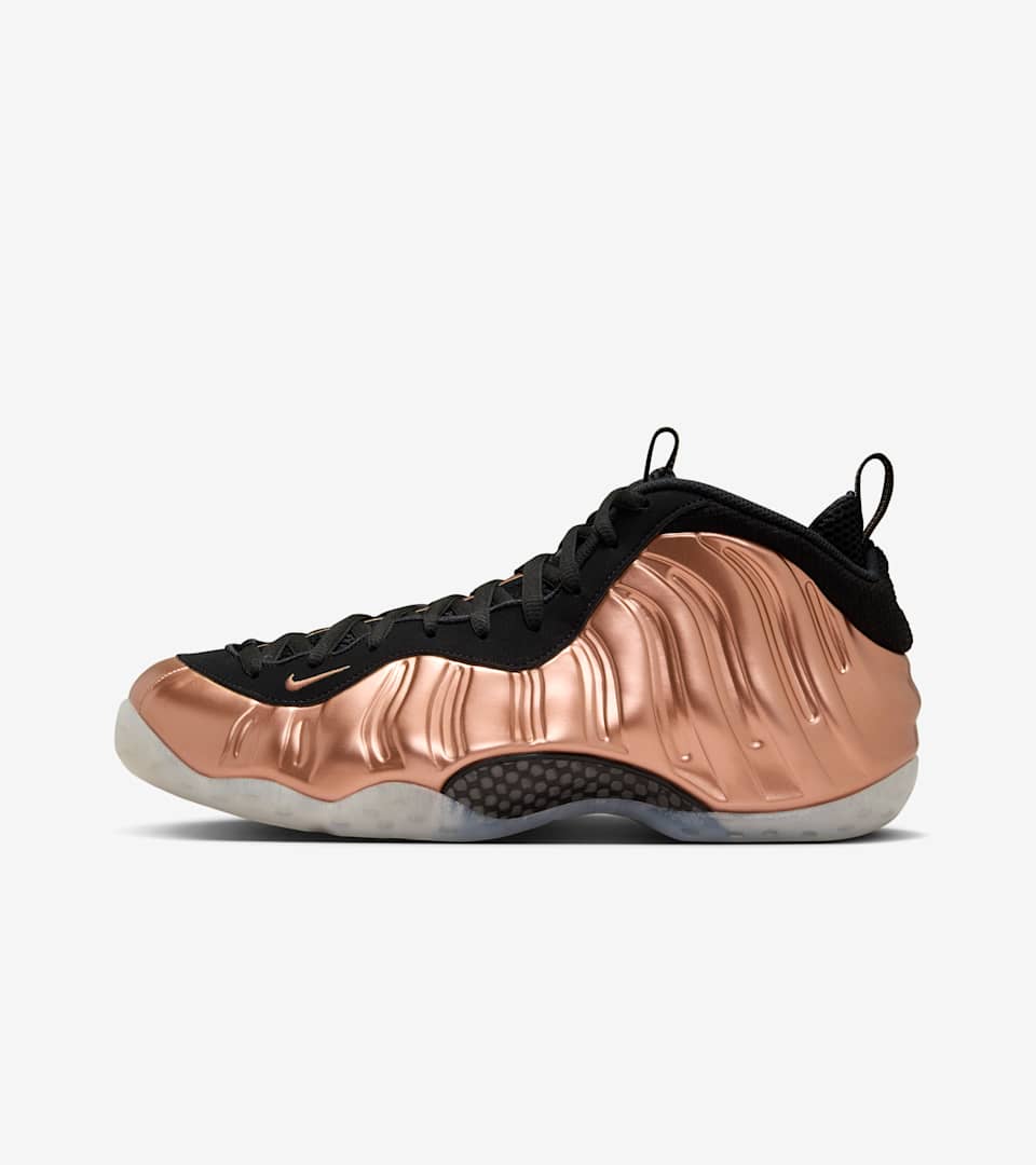 NIKE公式】エア フォームポジット ワン 'Metallic Copper' (FZ9902-001 / AIR FOAMPOSITE ONE  QS). Nike SNKRS