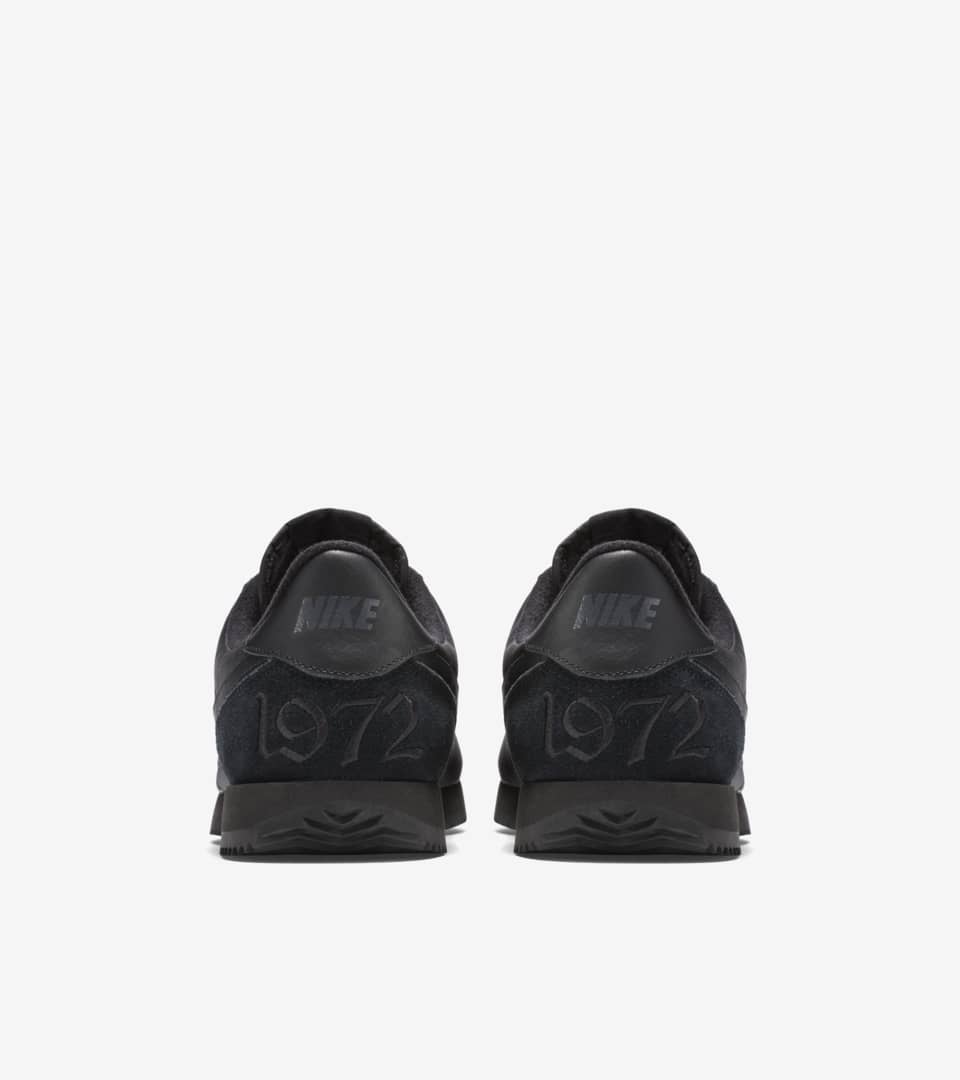 Nike Cortez 'All Black'. Nike SNKRS