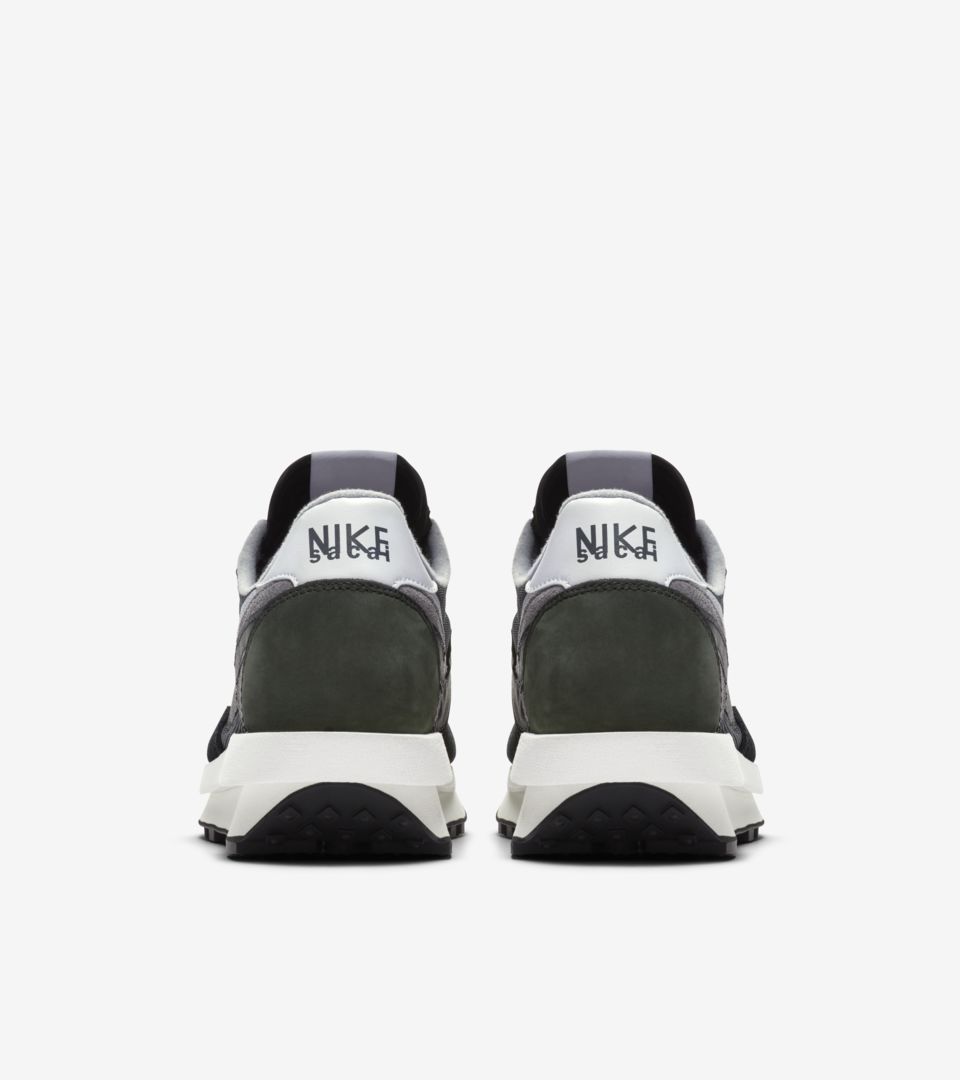 sacai x ナイキ LDワッフル 'Black' 発売日. Nike SNKRS JP
