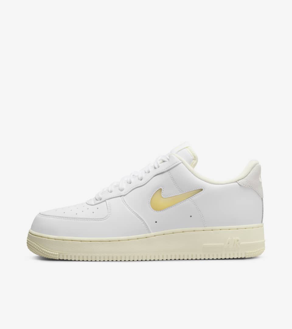 pale yellow air force 1