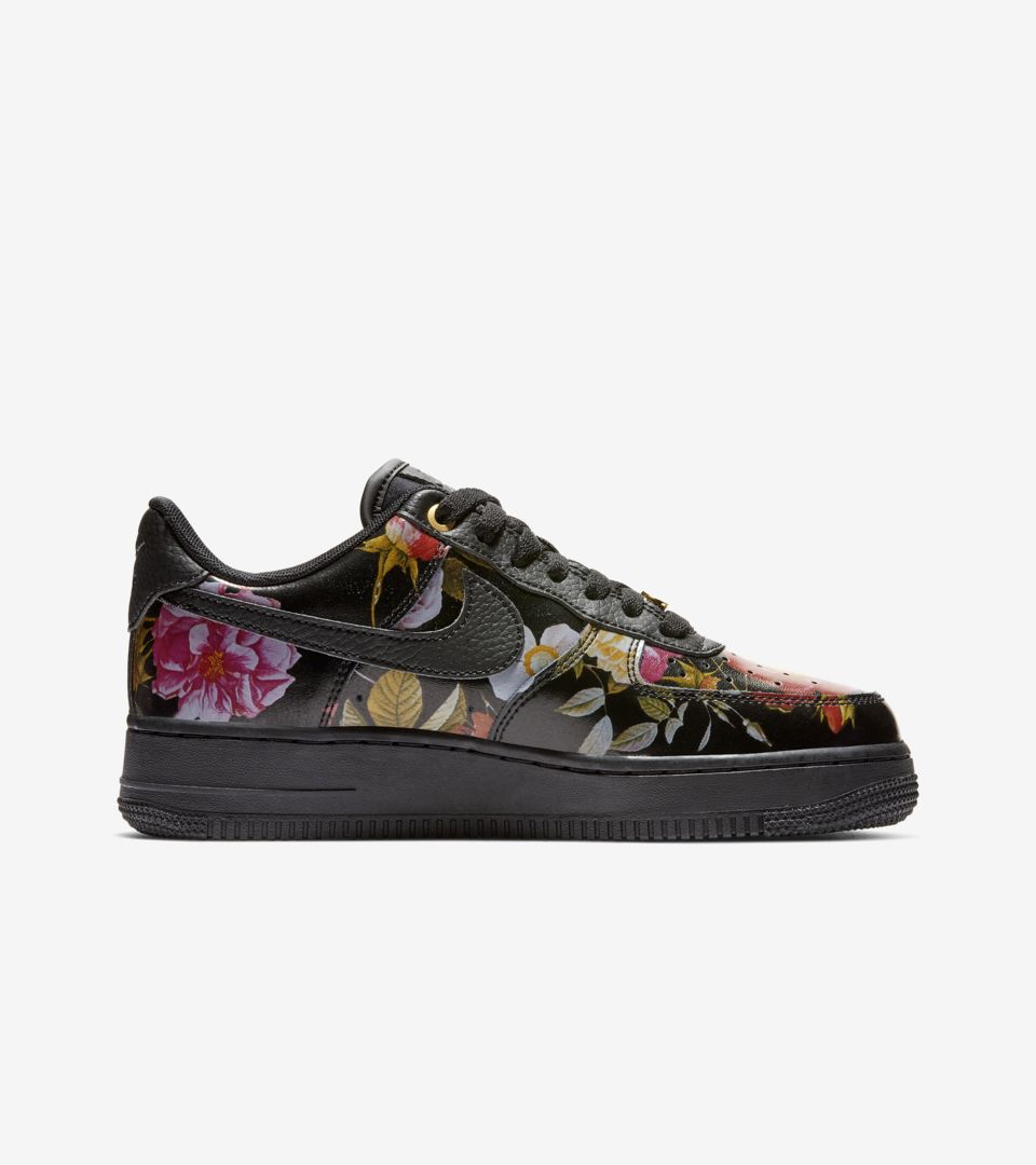 Air Force 1 'Floral \u0026 Black'. Nike SNKRS