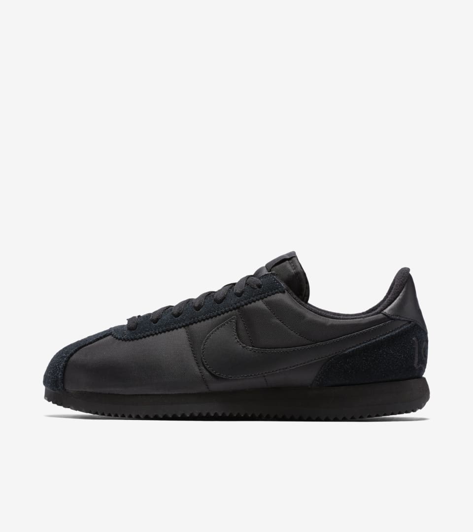 nike cortez all black