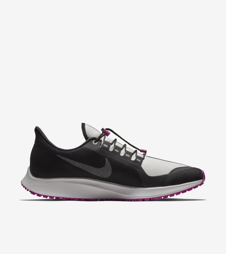 nike air pegasus 35 shield men's