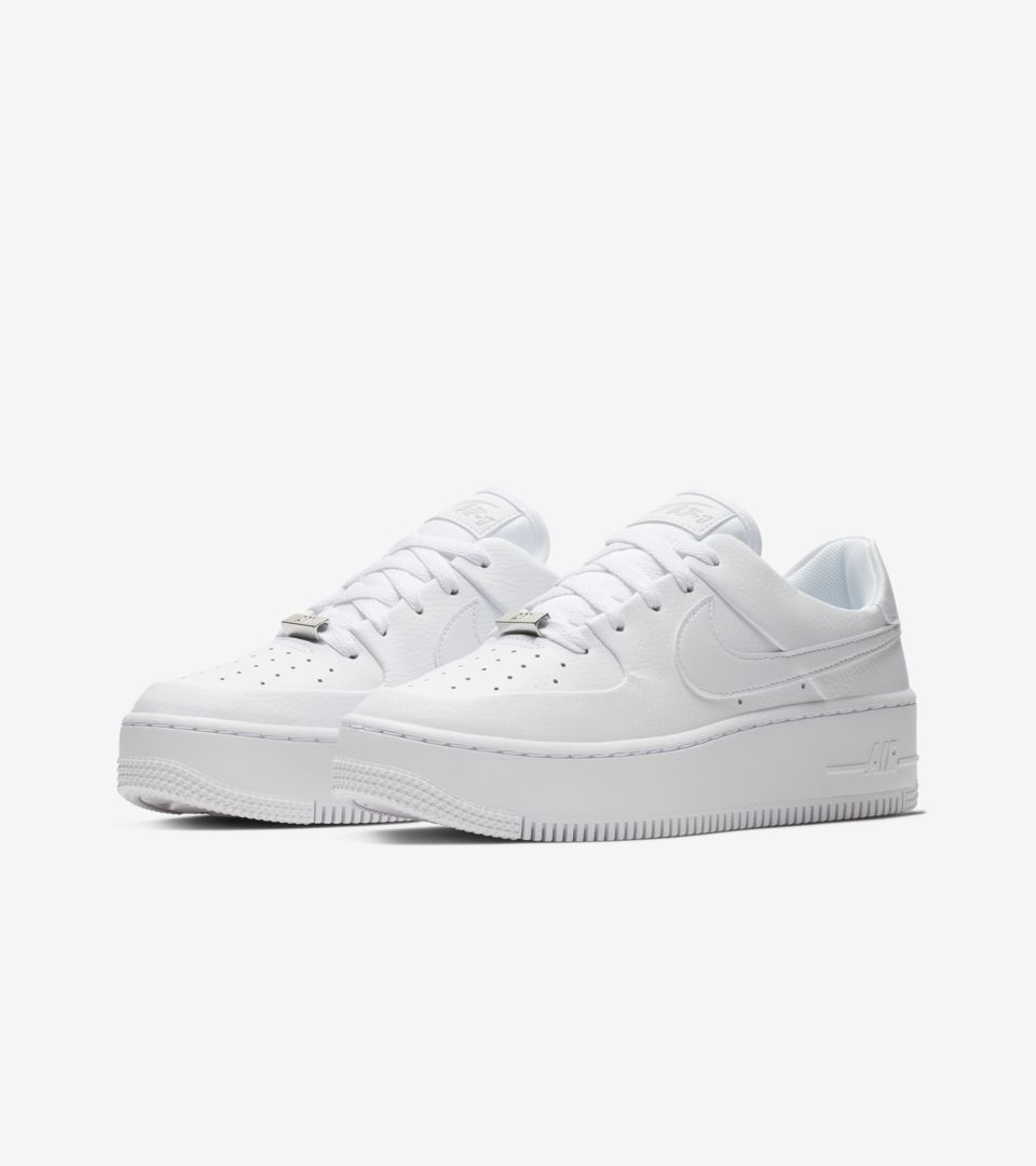 NIKE公式】ナイキ レディース エア フォース 1 セージ LOW 'White ...