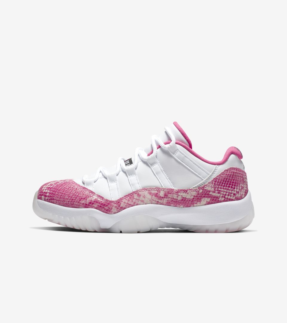 Air Jordan XI Low 'White / Pink' voor 