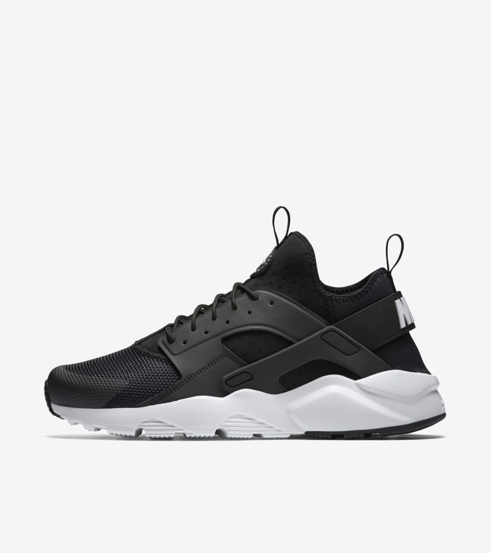 buy nike air huarache black