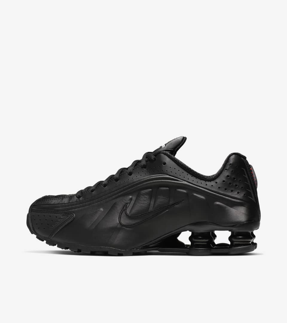 Shox R4 'Black' (AR3565-004) Release Date. Nike SNKRS