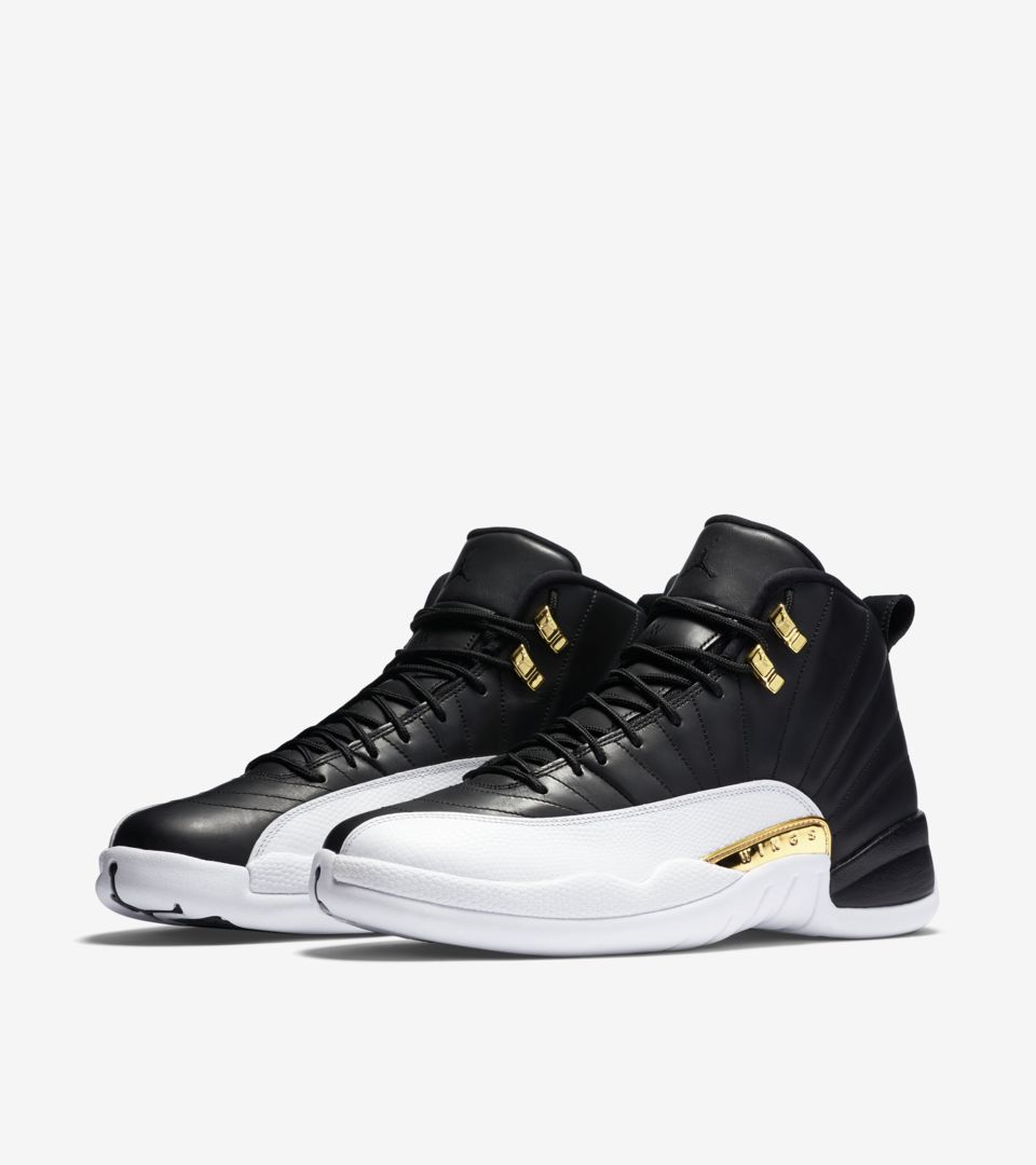 nike jordans retro 12