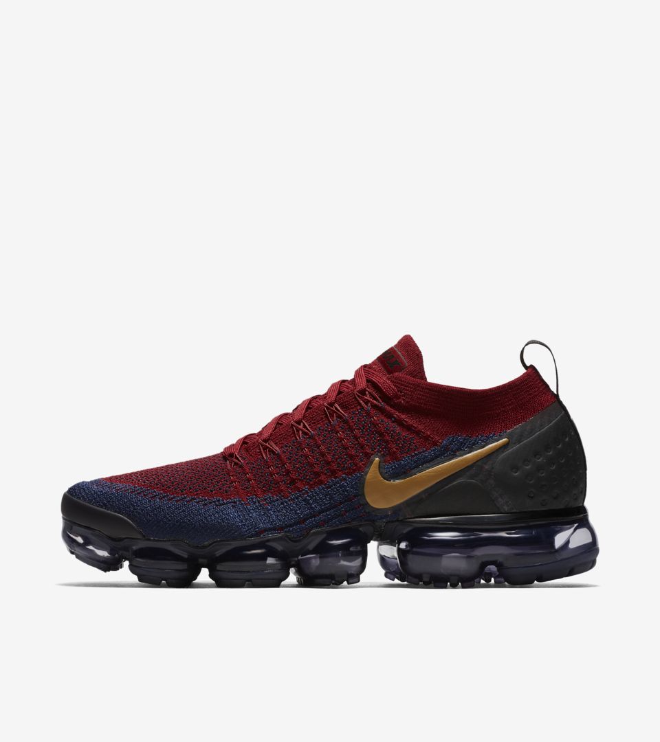 nike vapormax flyknit black and red