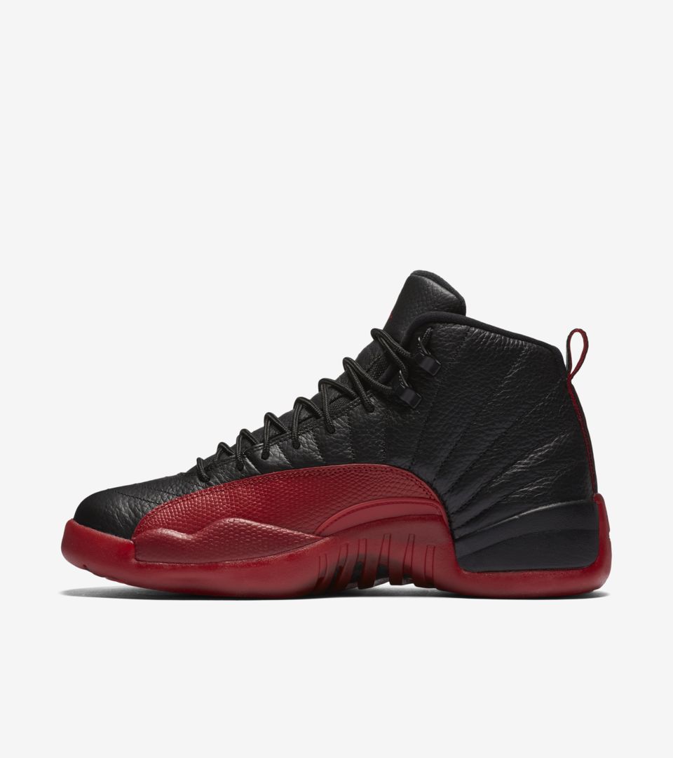 Black with best sale red jordans