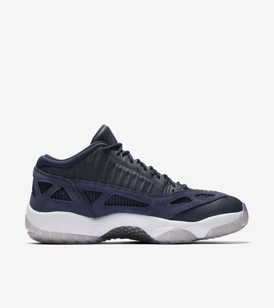 NIKE AIR JORDAN 11 LOW IE OBSIDIAN 新品