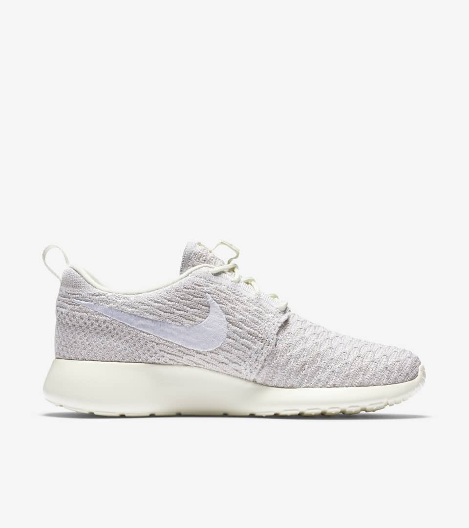 nike roshe flyknit womens grey