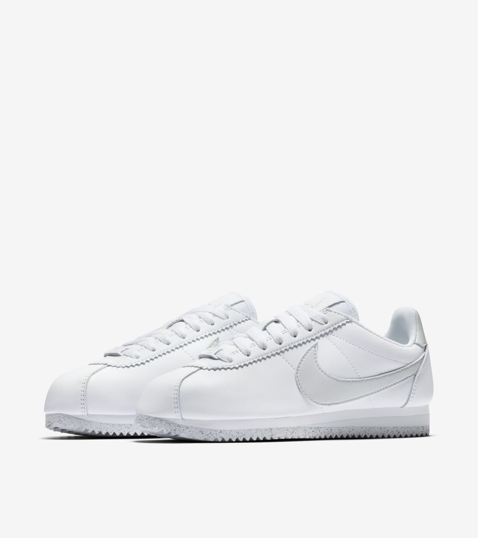 nike classic cortez flyleather