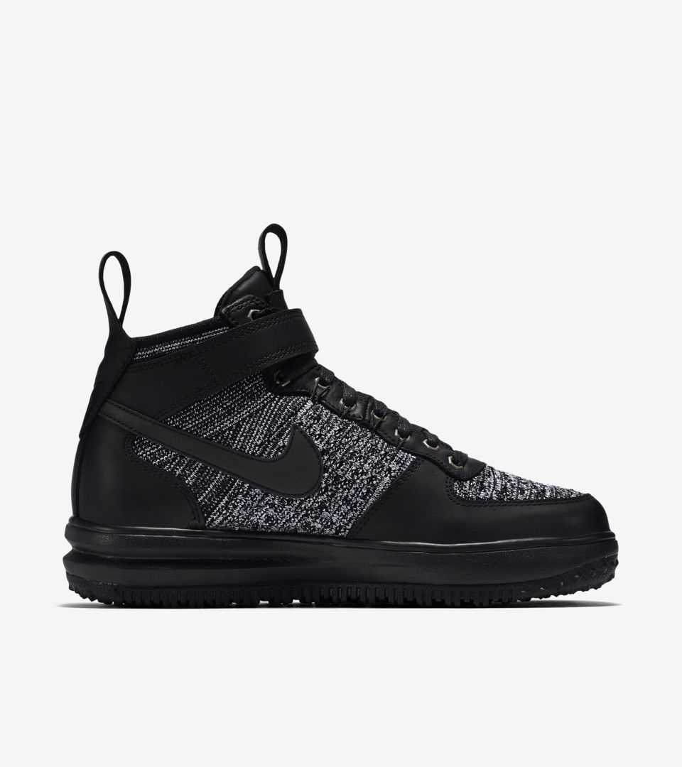 nike lunar force 1 flyknit