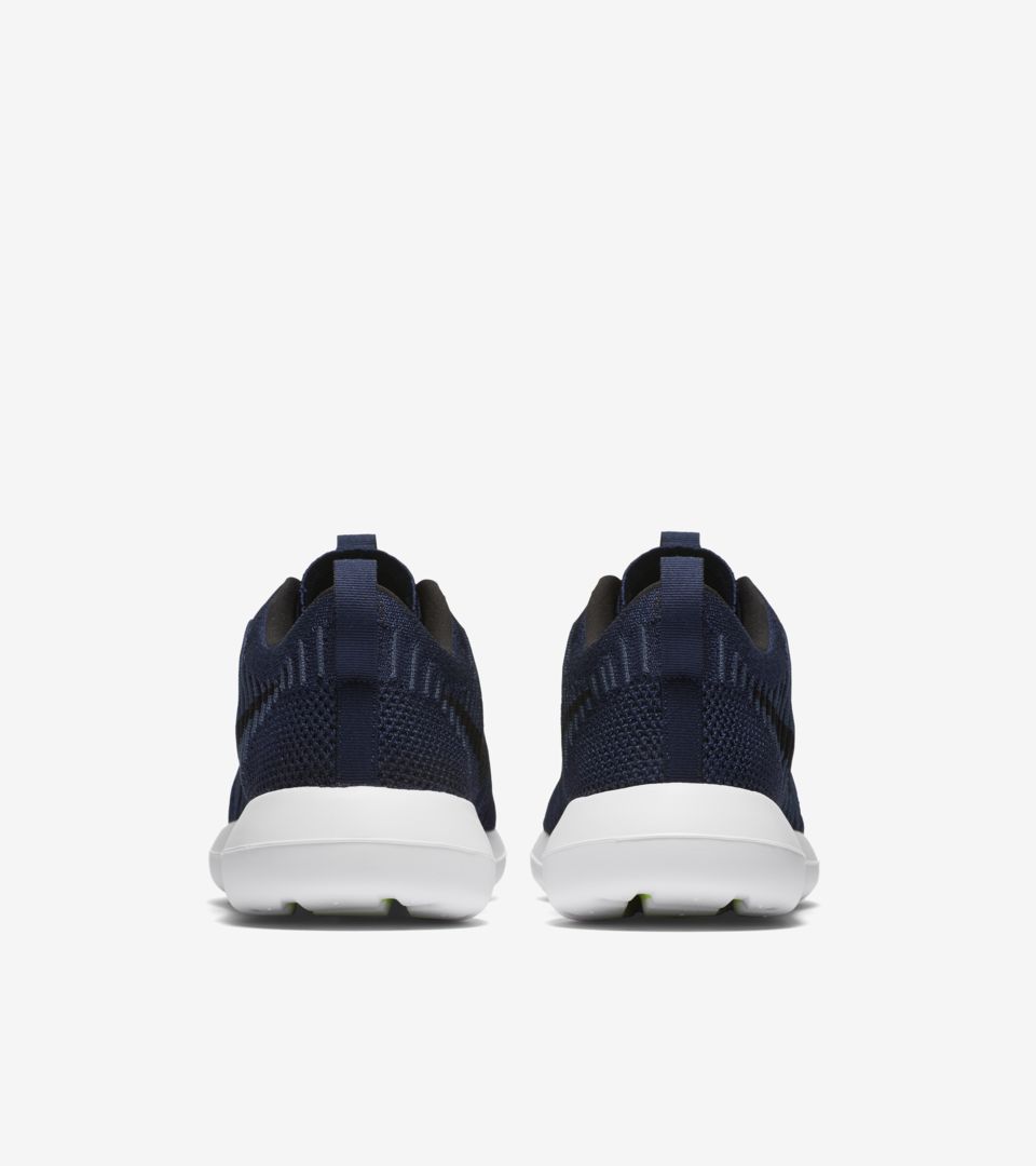 Contagioso Campo haz Nike Roshe 2 Flyknit 'College Navy & White'. Nike SNKRS