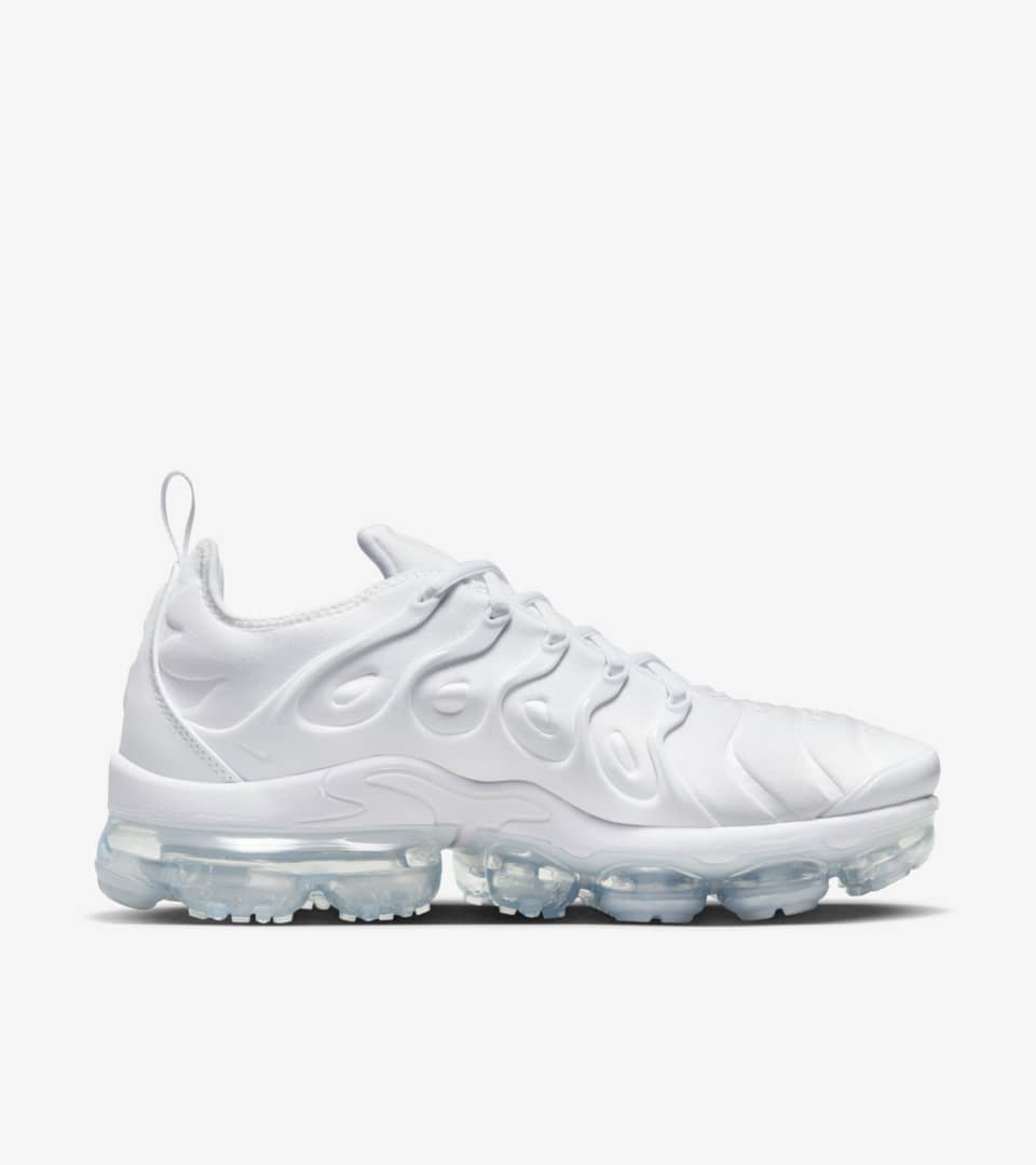 air max vapormax plus all white