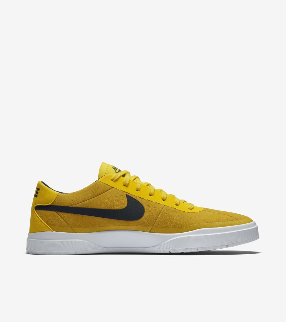 nike bruin yellow