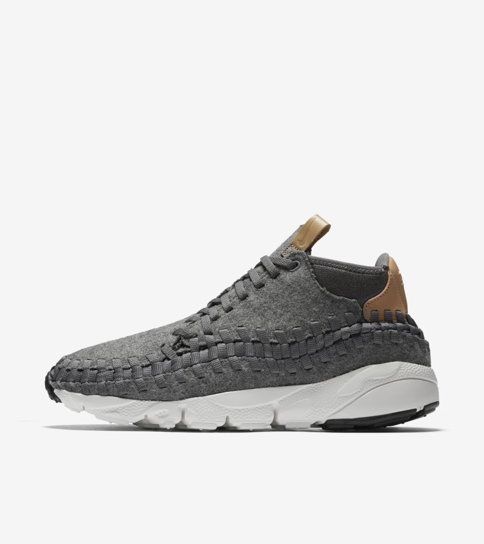 Nike Air Footscape Woven Chukka SE ‘Dark Grey'. Release Date. Nike SNKRS