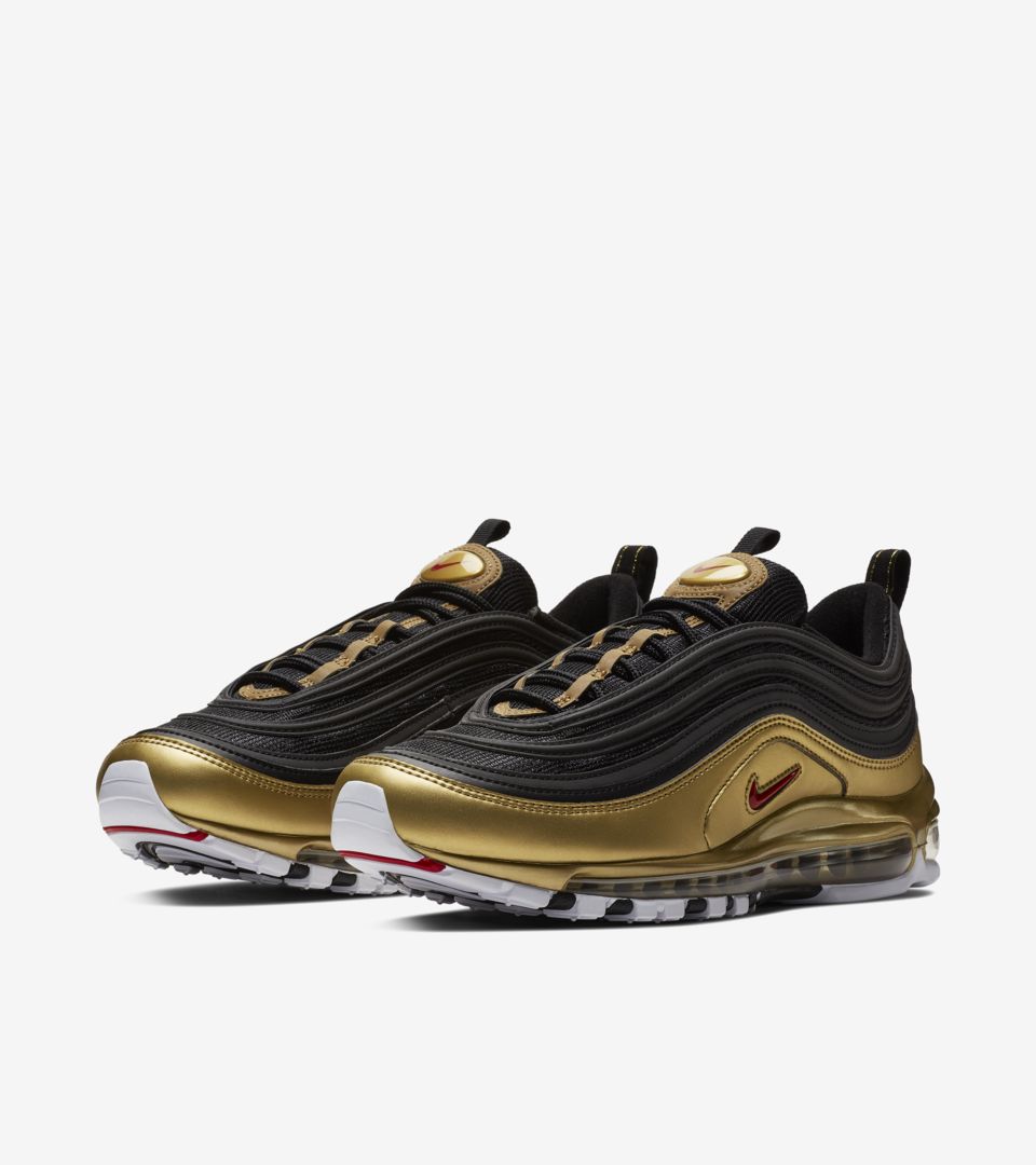 air max nike black and gold